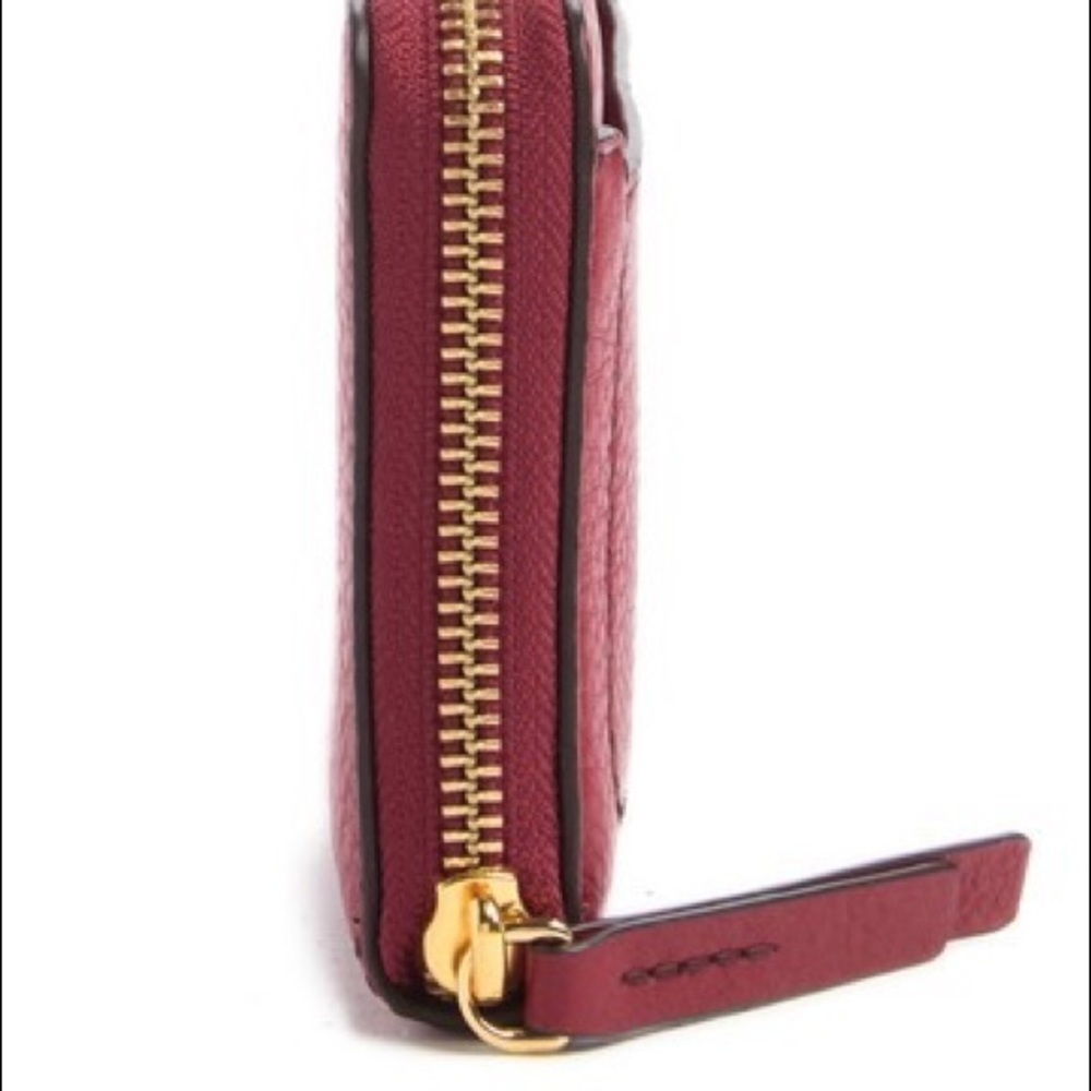 Marc Jacobs Leather Vertical Zip-Around Wallet - Picture 4 of 6